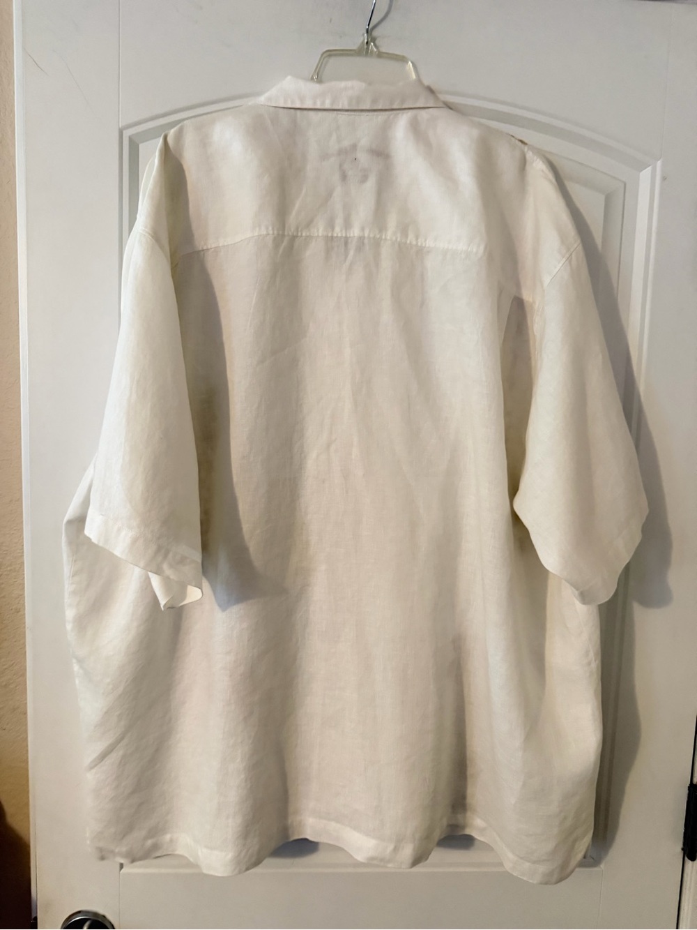 Tommy Bahama White Linen Short-Sleeve Camp Shirt with Gold Embroidery - Picture 3 of 3